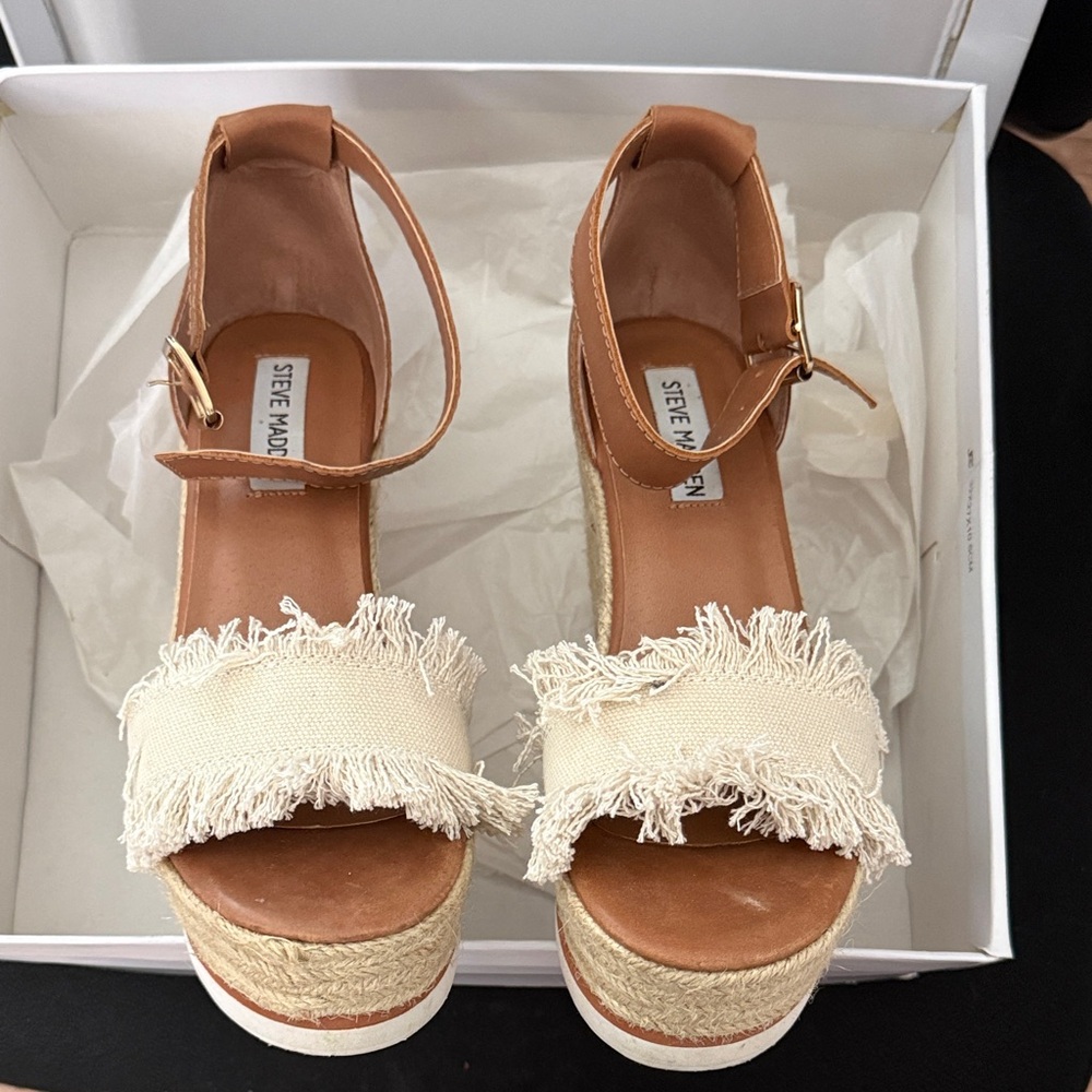 Steve Madden Tan Wedge Espadrilles with Cream Fringed Strap